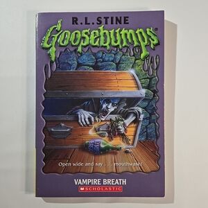 Scholastic Goosebumps Vampire Breath Book - Purple and Green Cover First Print